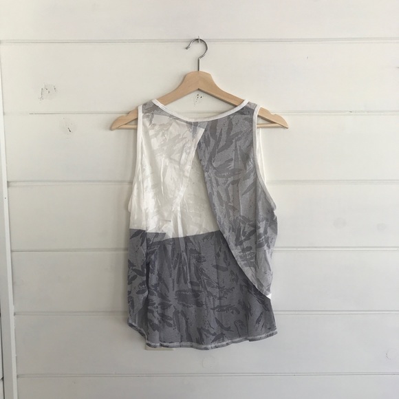 Fabletics Tank - Picture 2 of 3